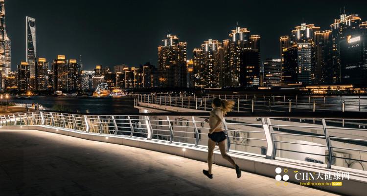 夜跑.jpg